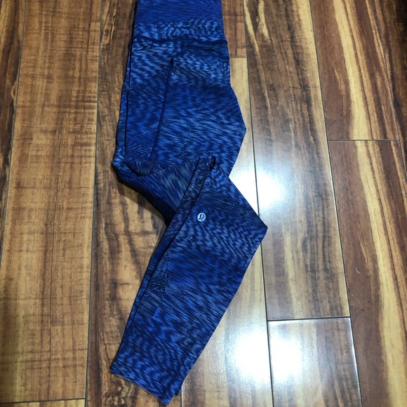 Lululemon Fast & Free 7/8 Tight II *Nulux 25"
Linear Flux Light - Picture 4 of 12